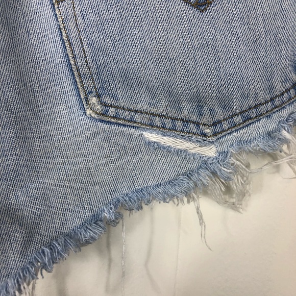 Vintage Levi’s 501 Button Fly Frayed Hem Shorts Sz 32 - Picture 6 of 11
